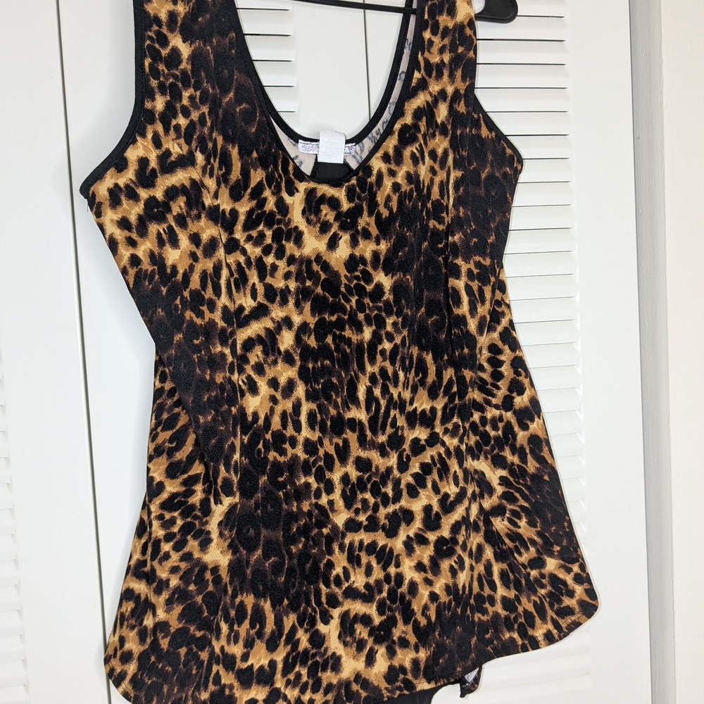 Leopard Print Sleeveless Top
